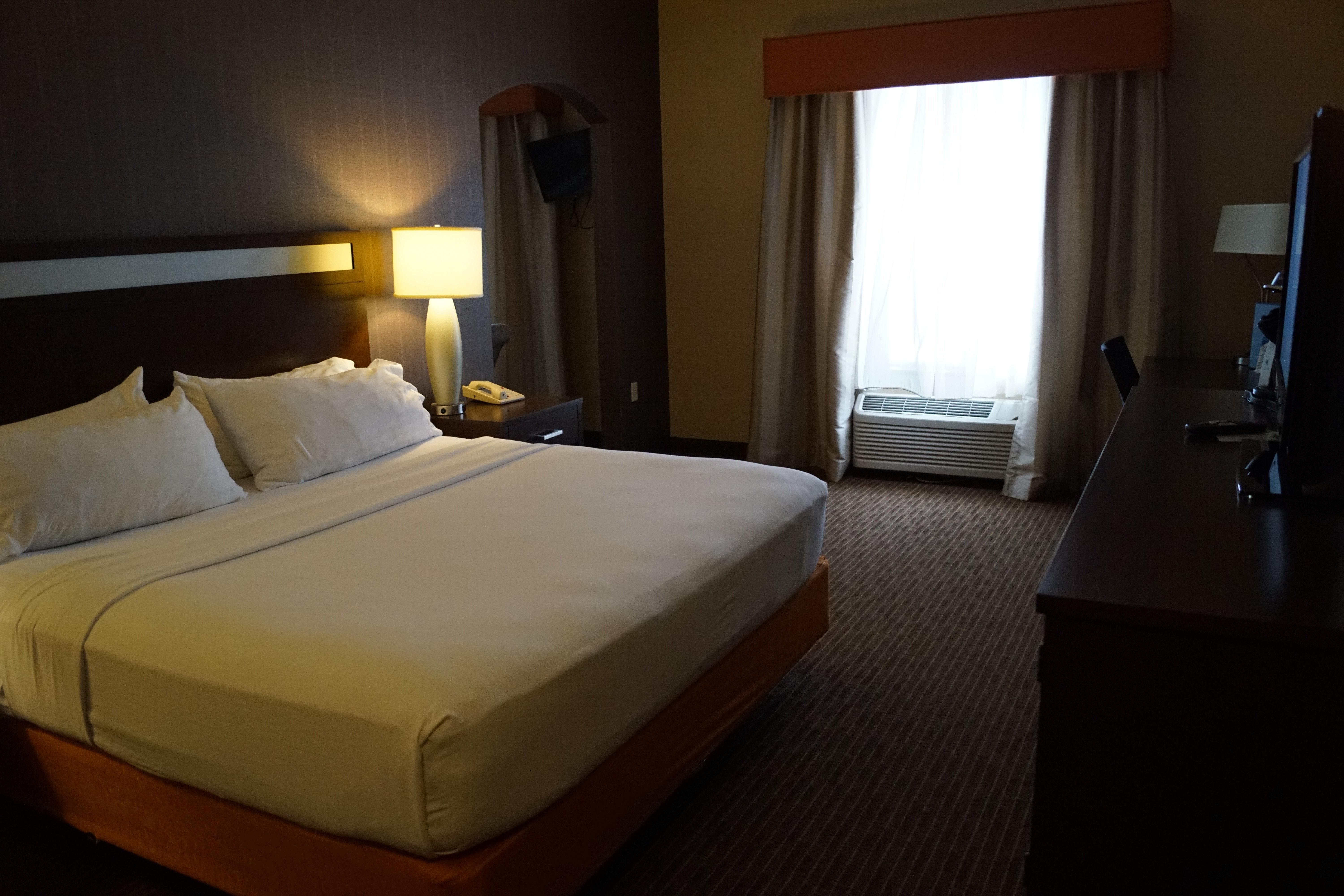 Holiday Inn Express Hotel & Suites Watertown - Thousand Islands By Ihg Экстерьер фото